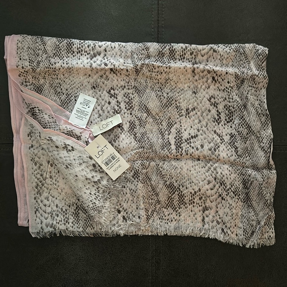 LOFT Scarf